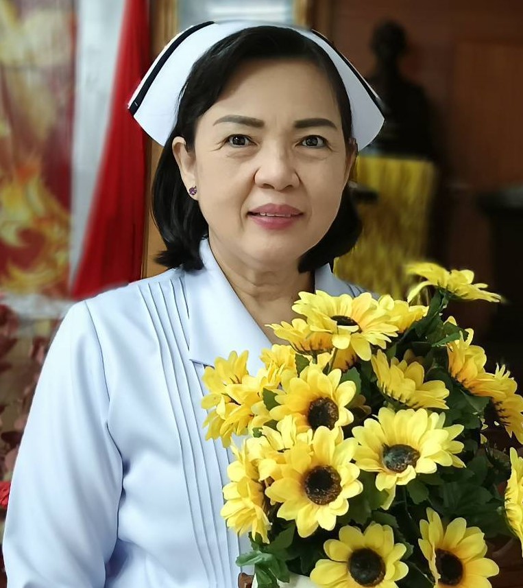 นางเพ็ญศรี ทองดีเลิศ